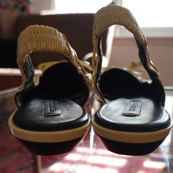 (NWOB) BCBG Max Azria Cream Patent Leather Pointy Toe Slingbacks 8.5B - Picture 8 of 16